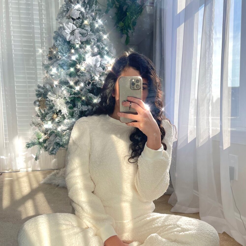 Teddy Bear Sherpa Loungewear Set In Cream Color Christmas Cozy Gift idea - Picture 3 of 4